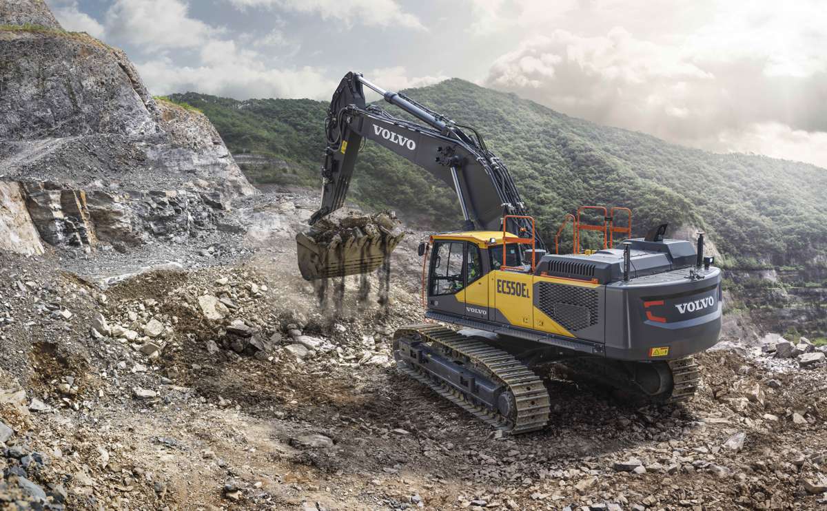 Volvo introduces two new 50-ton Excavators