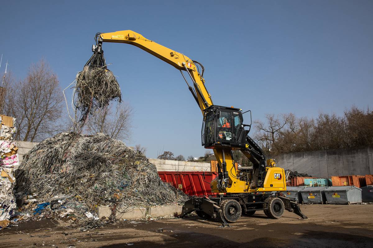 The new Cat MH3022 and MH3024 Material Handlers boost cycle times