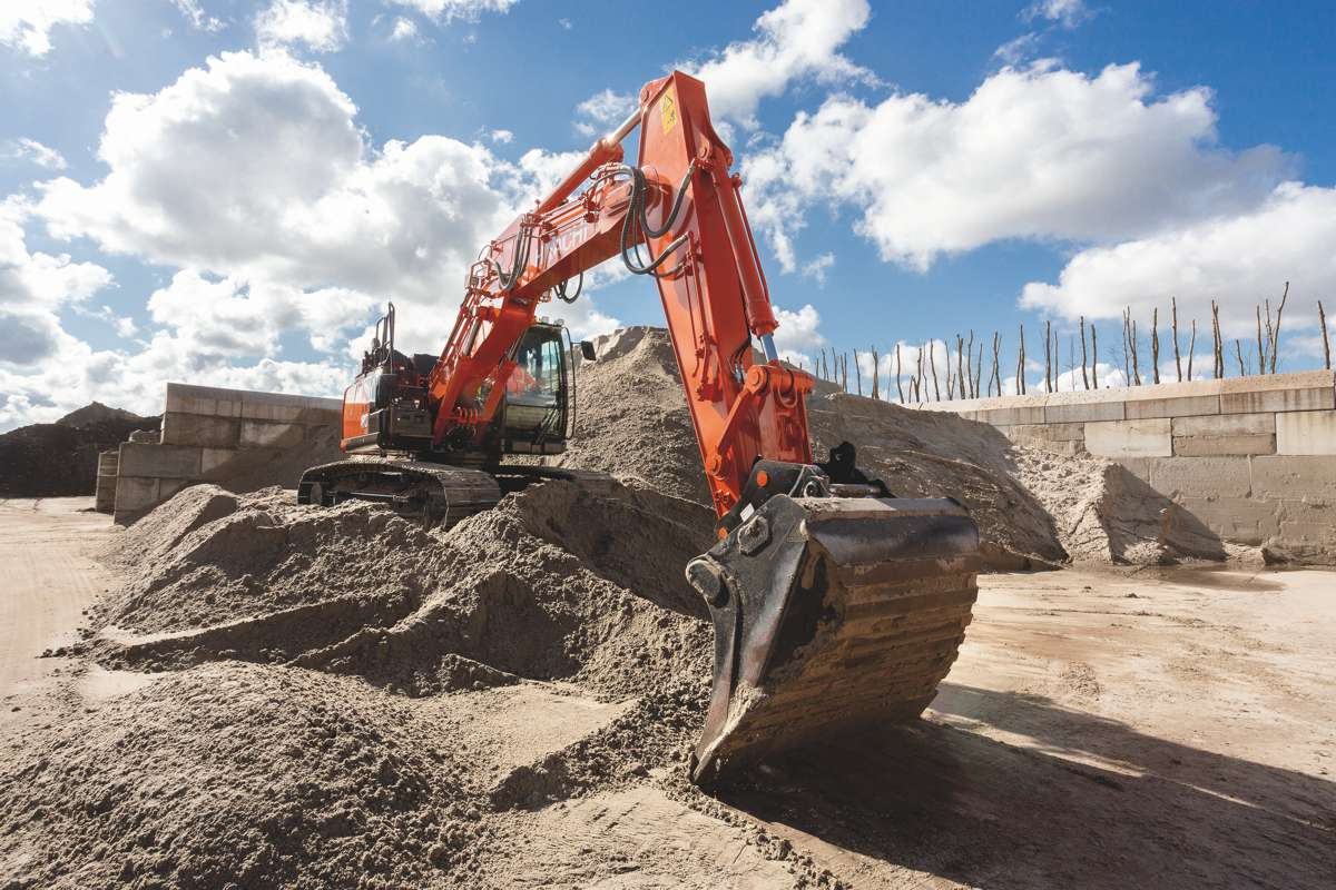 Maximise uptime with Hitachi ZX160-7 and ZX180-7 Excavators