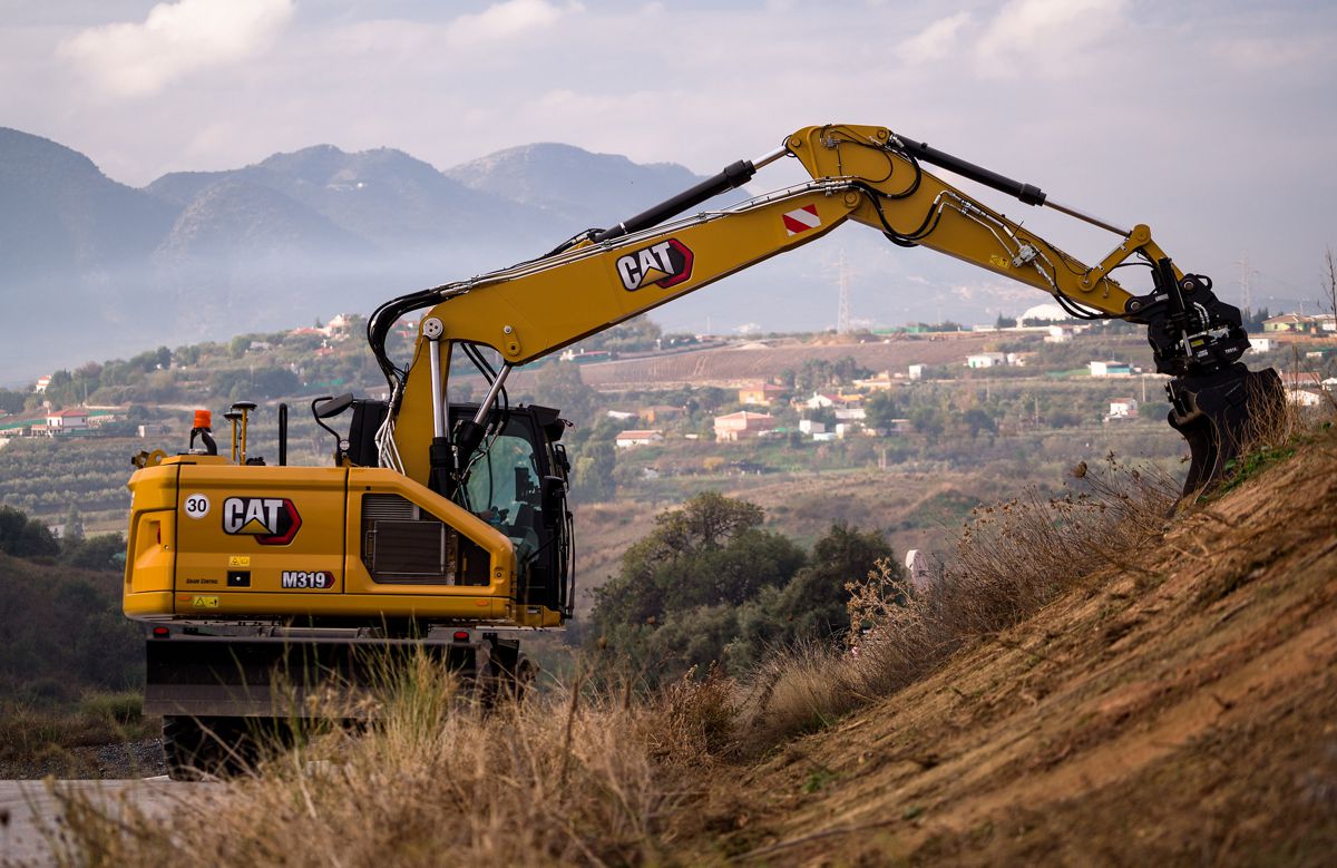 Cat's new M319 Wheeled Excavator features a compact front and tail swing design