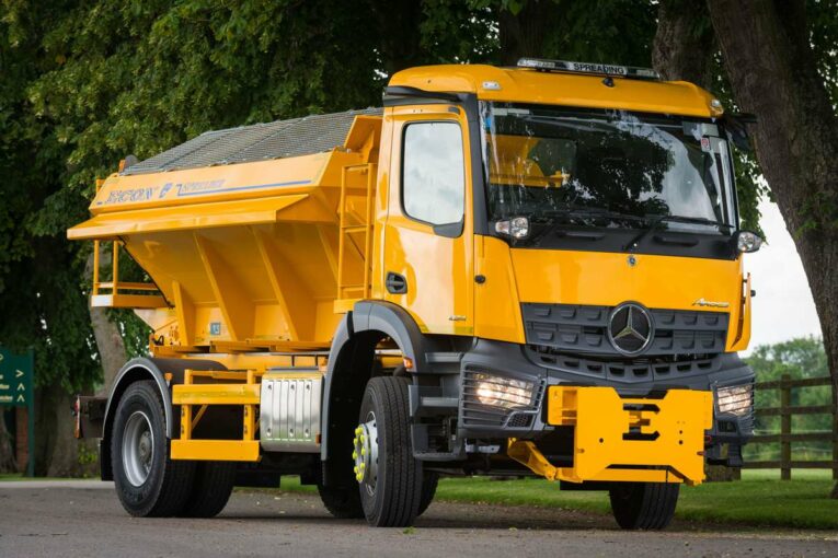 MirrorCam tech from Mercedes-Benz makes Econ Engineering Gritters even safer