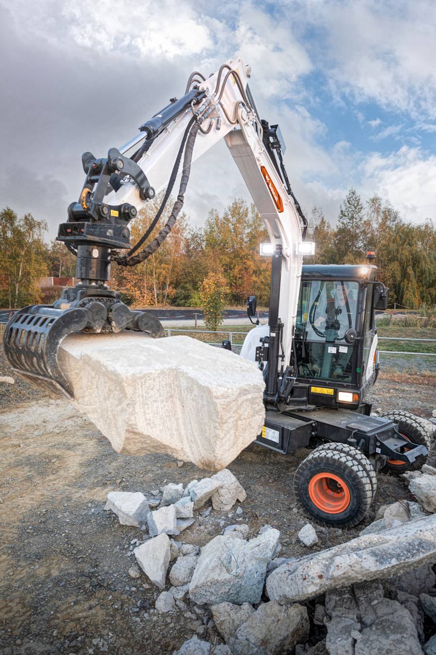 Bobcat's new 6 tonne Wheeled Excavators feature Stage V Engines