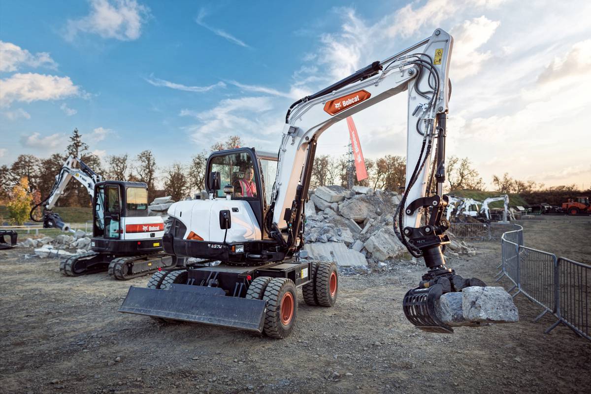 Bobcat's new 6 tonne Wheeled Excavators feature Stage V Engines