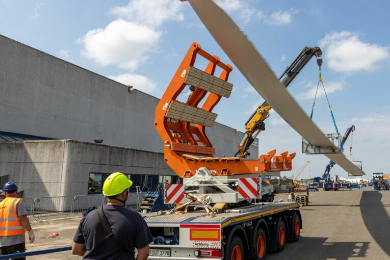 DOLL wind blade transport system approved by all the major wind turbine manufacturers