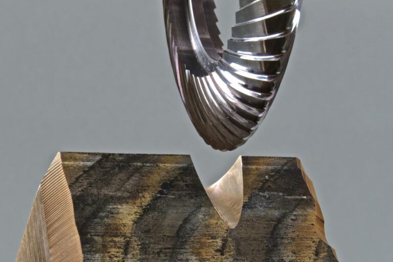 The benefits of a hand angle miller with the Maija milling disc