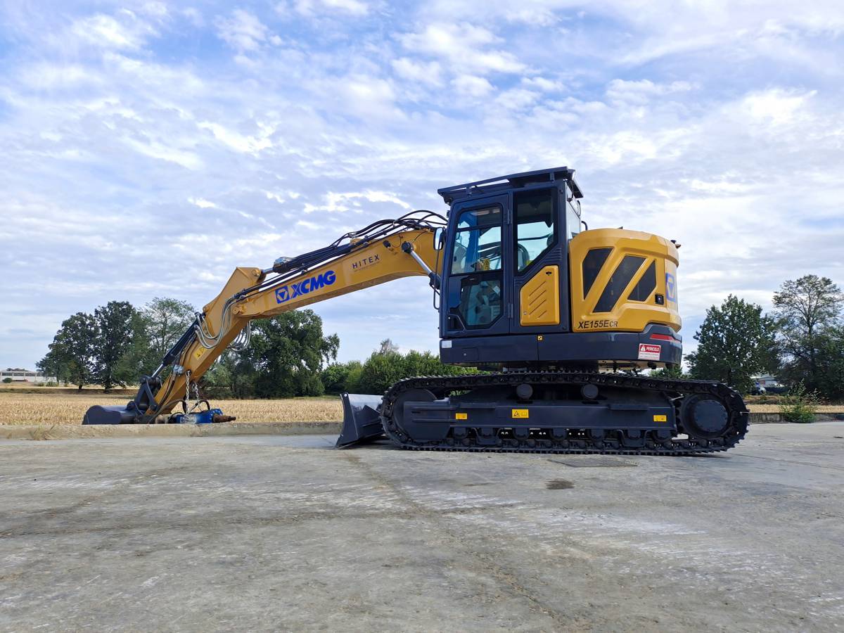 All new XCMG XE155ECR mid-sized Hydraulic Excavator features stage V engine