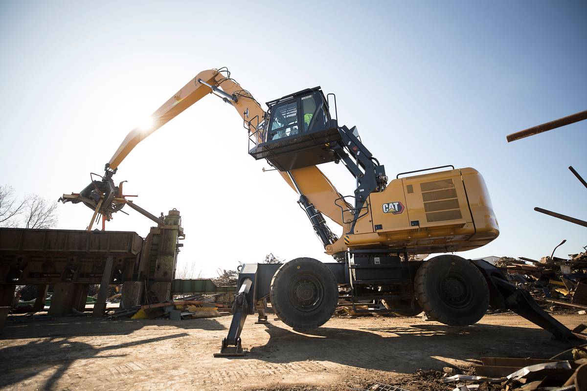 Cat's new MH3040 Material Handler cuts fuel by up to 25 percent