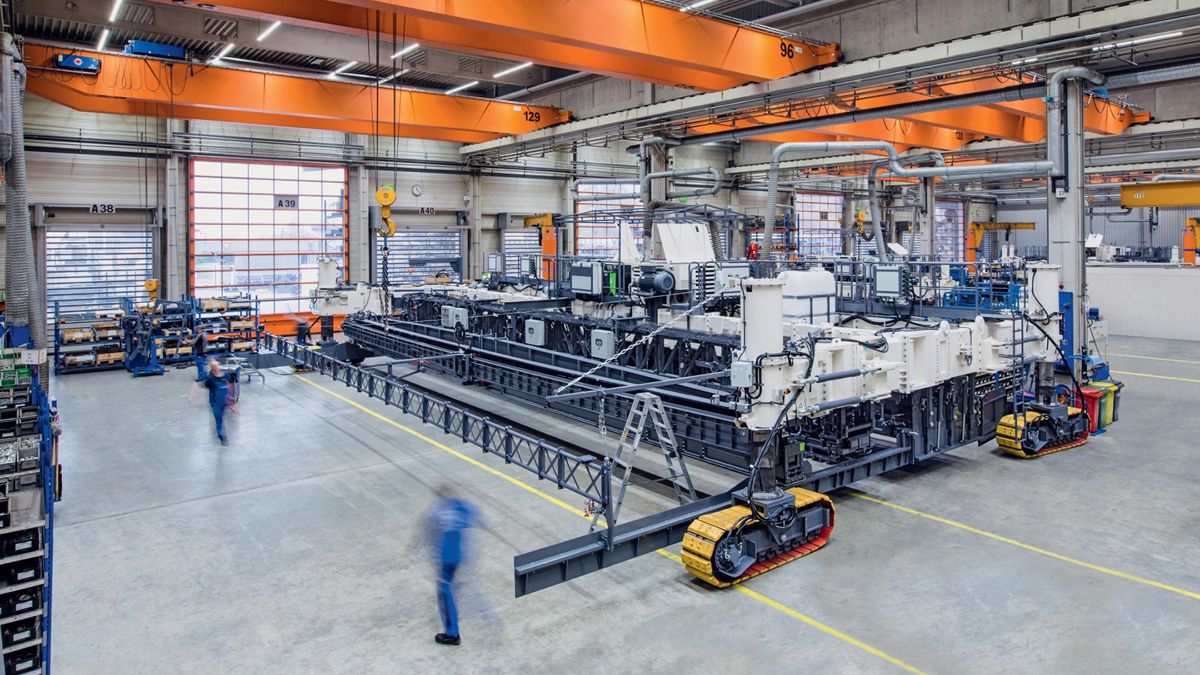 Dr Michael Engels, Team leader R&D slipform paving, Wirtgen GmbH, said: ‘The modified paver is now capable of paving at a width of 18.75 metres. In addition, we also ex-tended the TCM 180 texture curing machine to this width.’