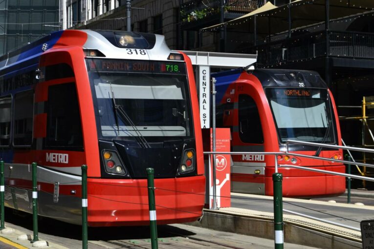 AECOM providing Engineering Services for Houston METRO University Corridor