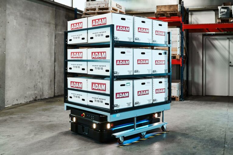 Autonomous ROEQ Mobile Robots boost payload and lifting capabilities