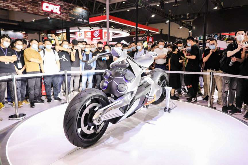 X-IDEA launches XCELL fuel-cell concept motorcycle with variable riding position