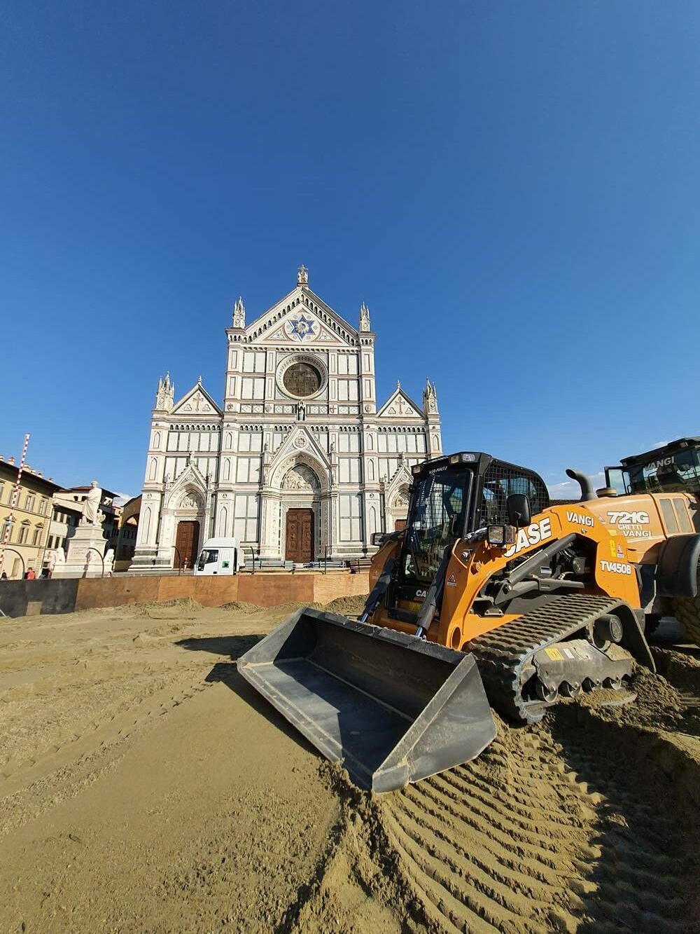 Florence's historical Football Field gets the Case treatment