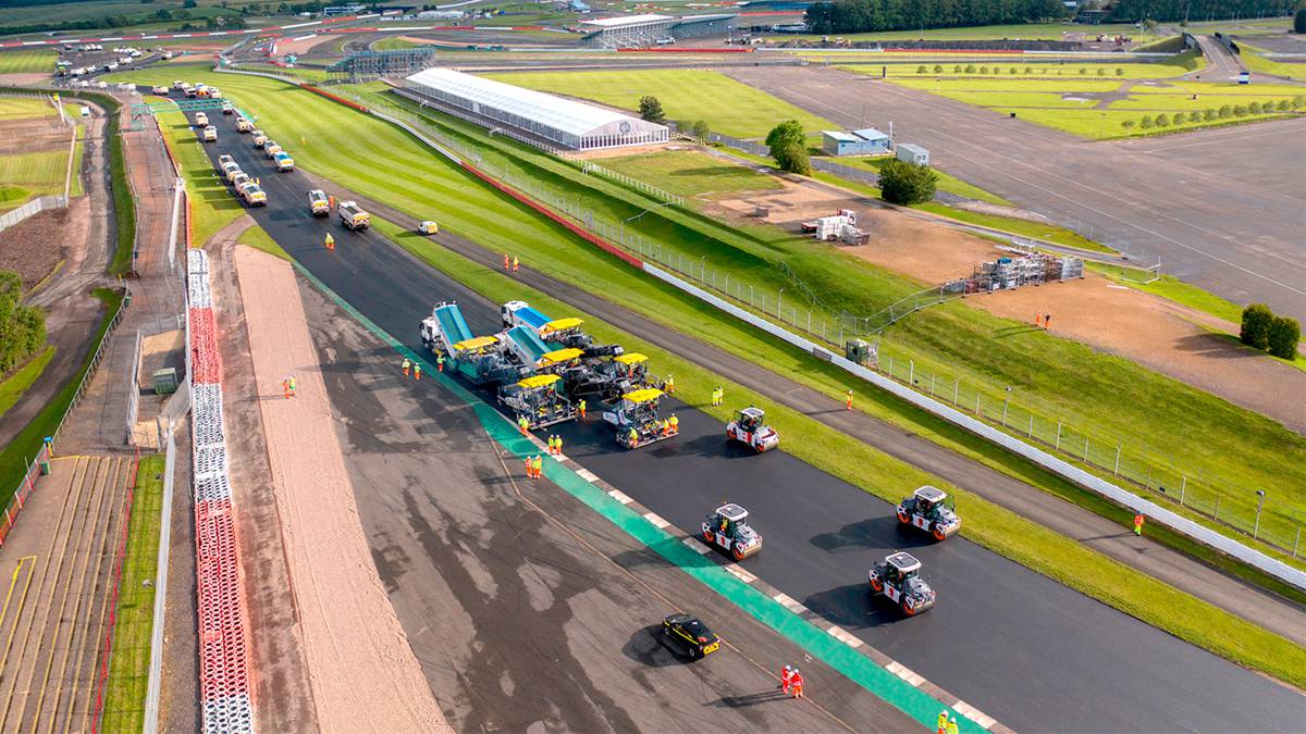 Silverstone Circuit resurfaced with Wirtgen, Vögele, Hamm and Benninghoven tech