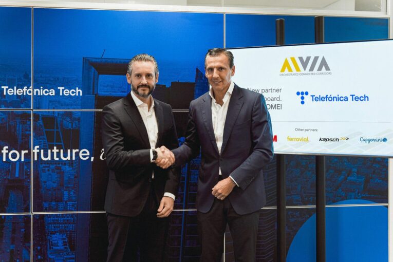 Telefónica Tech joins Ferrovial initiative to develop smart 5G highways