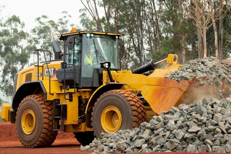 Cat boosts technology in next-gen 966, 966 XE, 972 and 972 XE Wheel Loaders