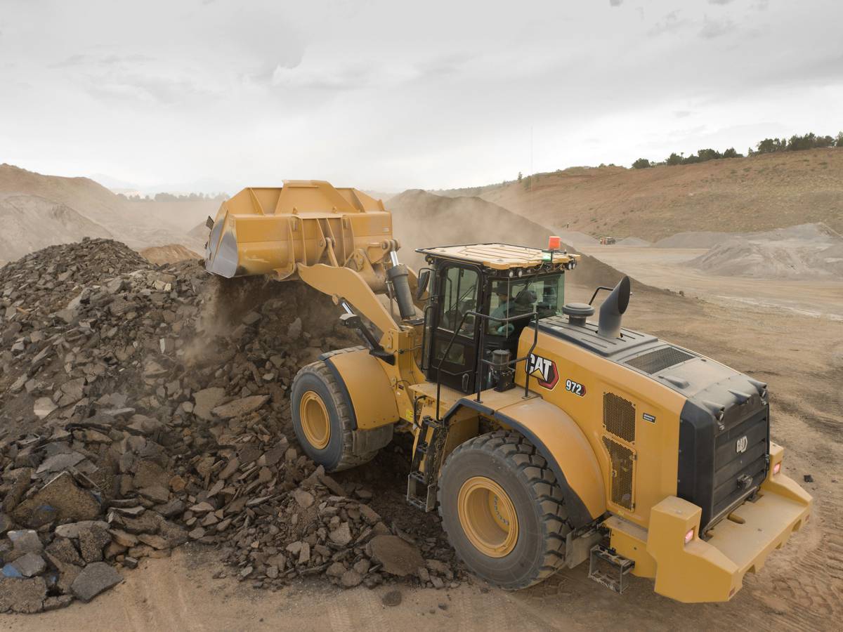 Cat boosts technology in next-gen 966, 966 XE, 972 and 972 XE Wheel Loaders