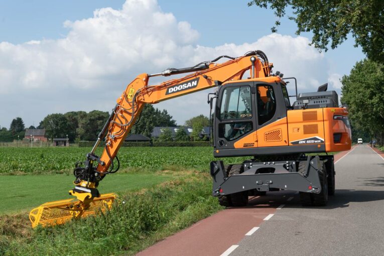 Doosan launches new DX165WR-7 reduced radius Wheeled Excavator