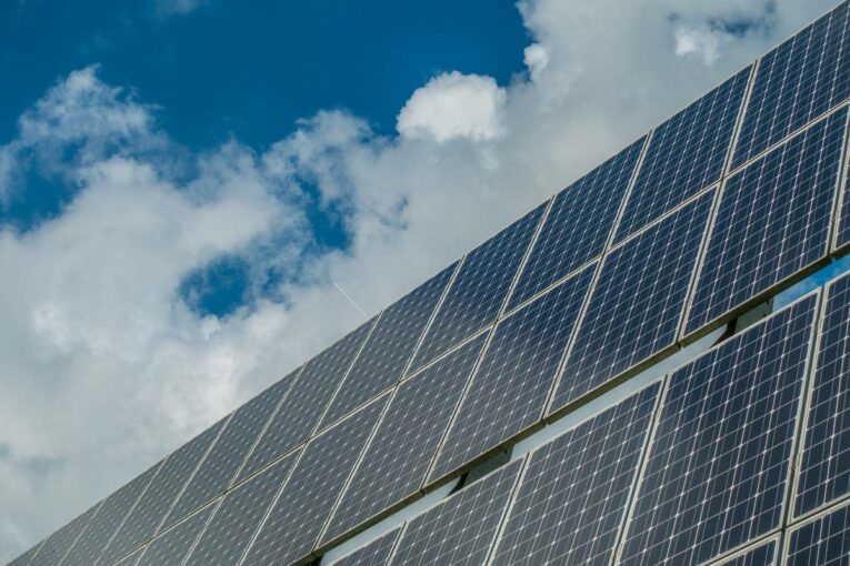 MIT computational simulator speeds up development of new solar cells