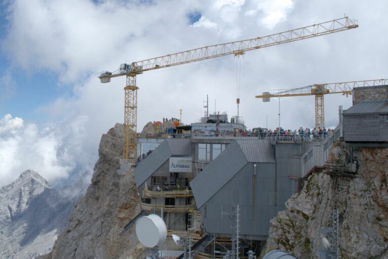 Remote Project Management for Construction Crews