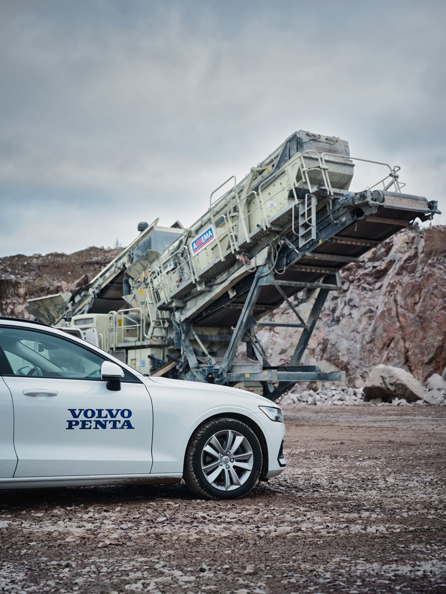 Volvo Penta powers the Metso Lokotrack LT330D - The biggest cone crusher ever