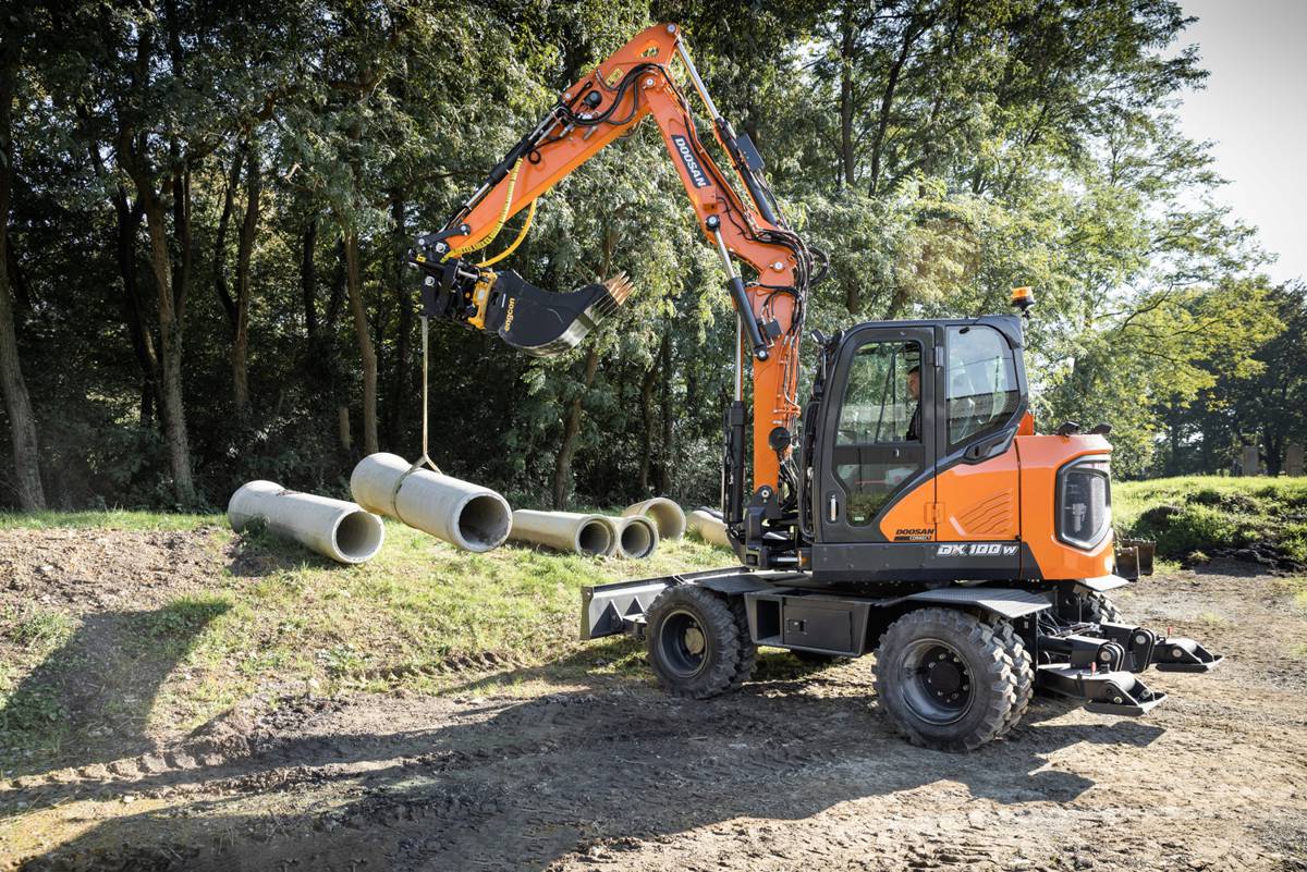 Doosan's new DX100W-7 Wheeled Excavator delivers compactness and agility