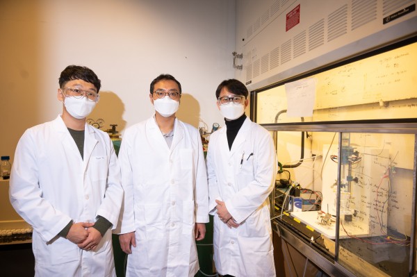 Georgia Tech (L to R) Hyun Ju, Prof. Seung Woo Lee, and Jinho Park have demonstrated a more cost-effective, efficient water-splitting process for creating green hydrogen.