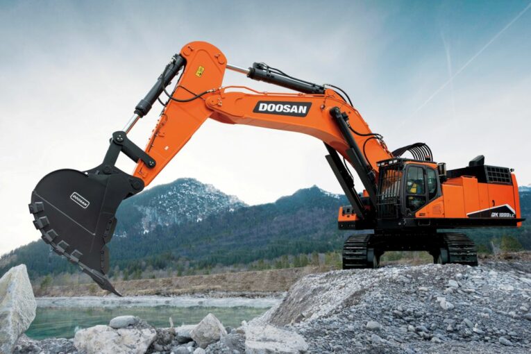 New 100 tonne class Doosan DX1000LC-7 Excavator delivers on performance