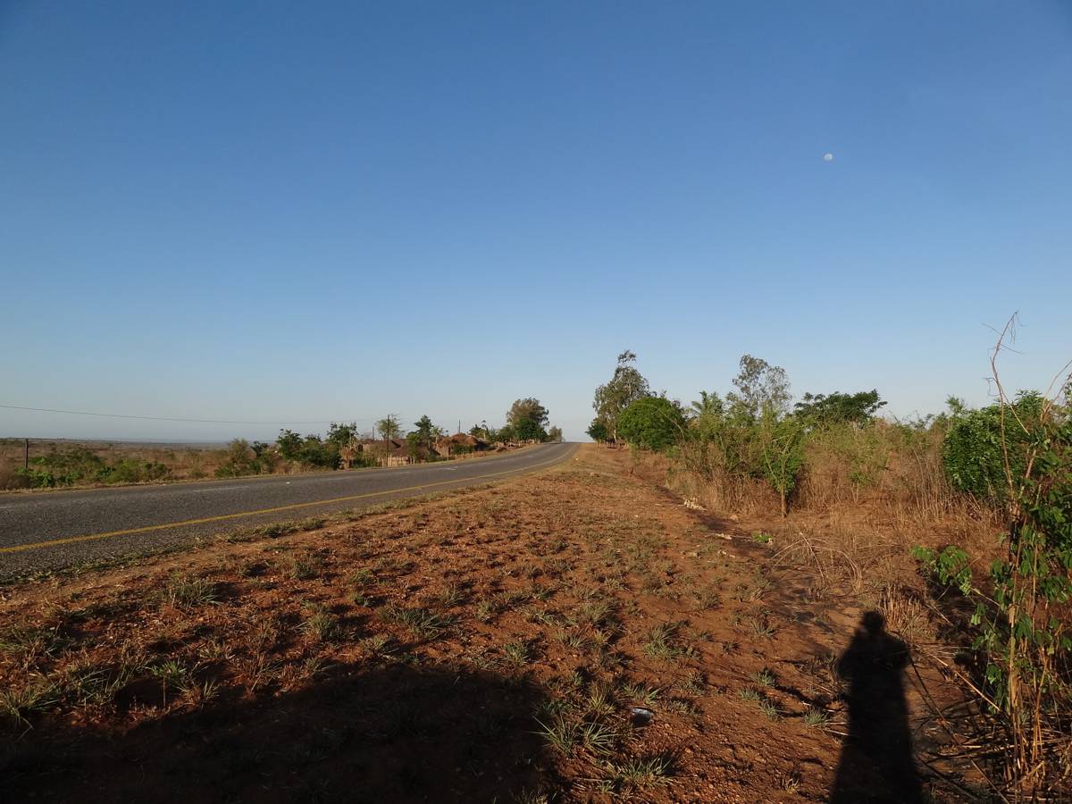 Fig. 7: Pemba - Montepuez Road (Mozambique) (photo credit: Andrea Pugliaro, 2009/2022)
