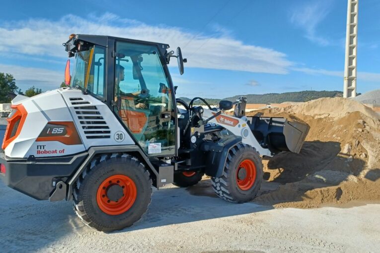 On the tiles with Bobcat's new L85 Wheel Loader in Spain