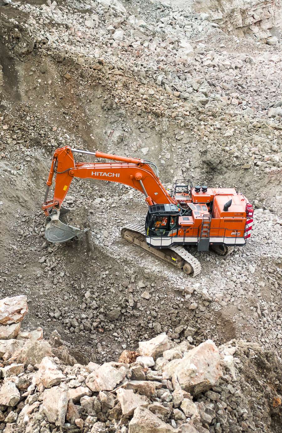 Breedon impressed with Hitachi's new large Zaxis-7 Excavator