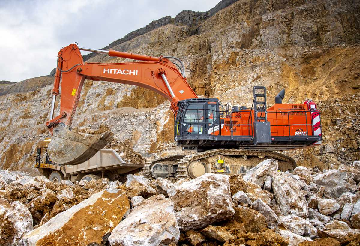 Breedon impressed with Hitachi's new large Zaxis-7 Excavator