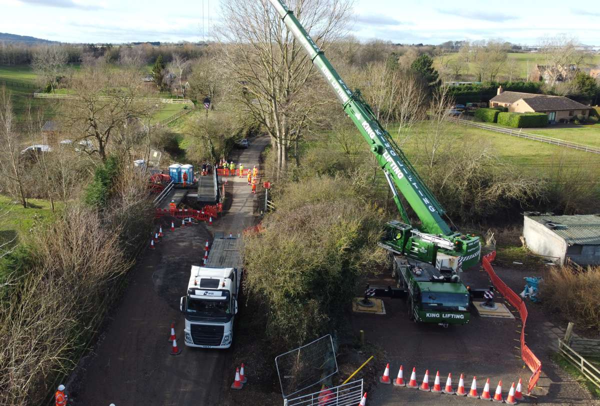 Ringway Jacobs installs Temporary Bridge at Hulcote Mill in Bedfordshire