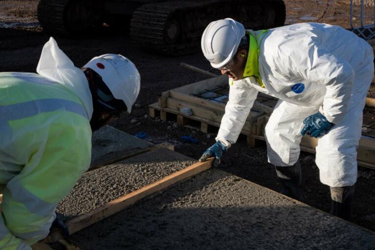 Skanska trials low carbon reinforced concrete on National Highways M42 project