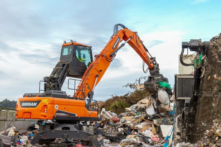 Doosan adds new Demolition and Material Handlers to complete the range