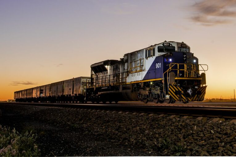 Fortescue acquires Williams Advanced Engineering and announces the Infinity Train