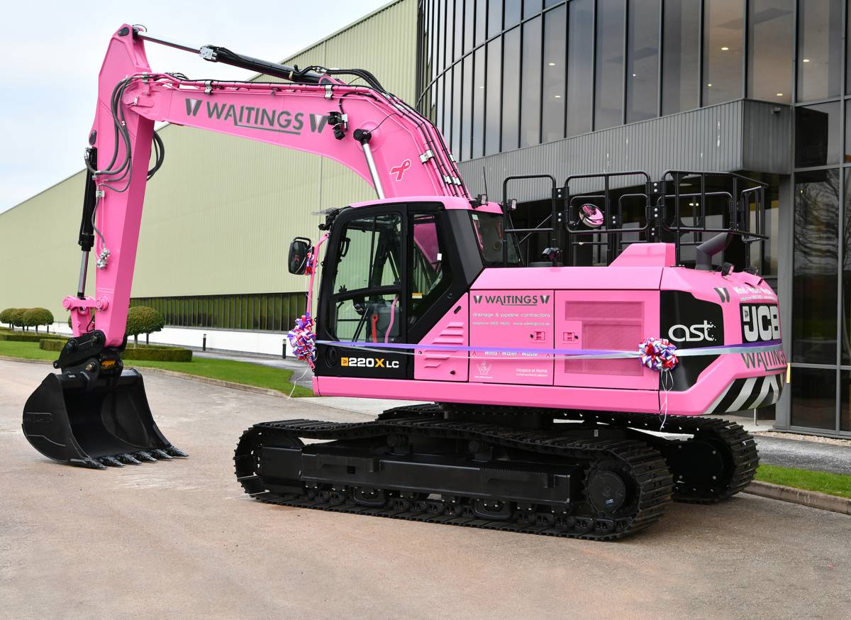 Waitlings tickled Pink by Fundraising Digger in memory of Victoria