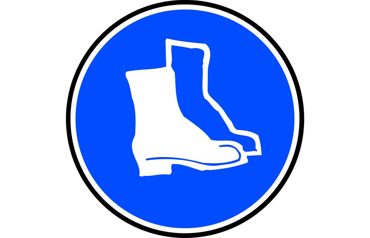 Choosing the right Safety Boots for Road Work