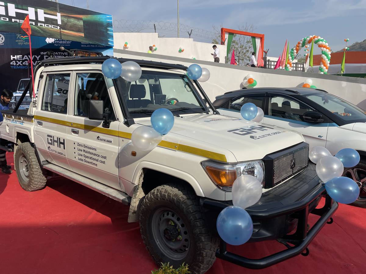 First electric Tembo 4x4 ELV helps India's drive to Green Mining