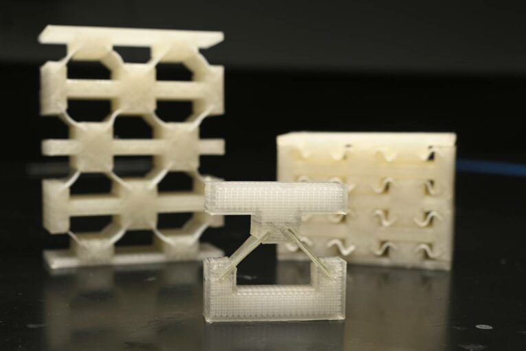Johns Hopkins University creates shock-absorbing lightweight super material