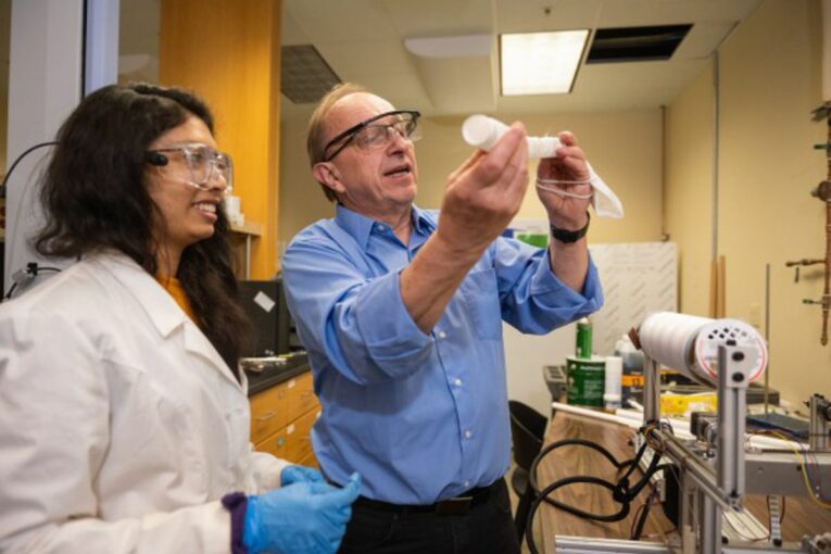 Clemson University invents Hydrogen Hose that can repair its own cracks