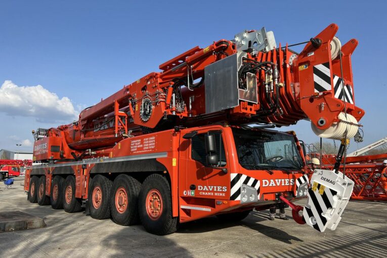 Davies Crane Hire invests in a new Tadano AC 7.450-1 All-Terrain Crane