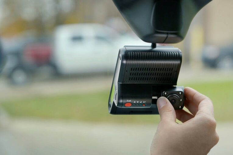 SmartWitness Fleet Dashcam features modular two-way cameras