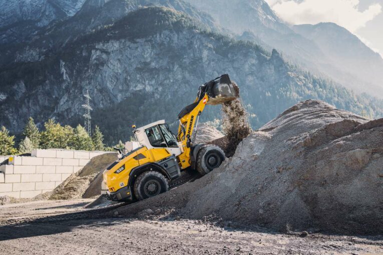 Liebherr to highlight earthmoving and material handling innovations at bauma 2022