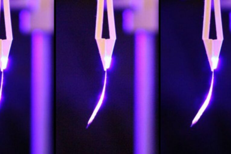 New research uncovers low-energy light can bend plastic