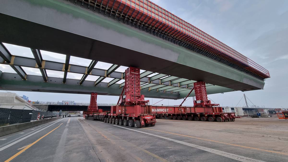 Efficient Bridge Section installation in Germany gets traffic moving again on time
