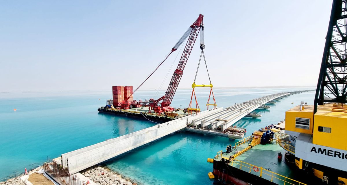 Mammoet's Barge Crane innovation enables Red Sea Bridge Project