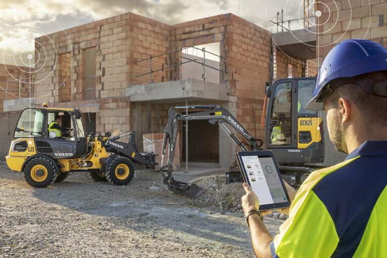 Volvo CE Remote Monitoring App supports Electric Transformation