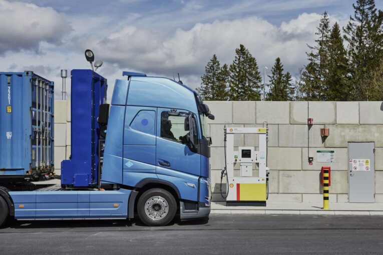 Volvo Trucks showcases new zero-emissions Hydrogen Trucks