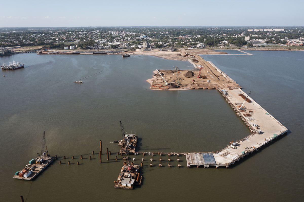 Trevi piles in for new Fishing Vessel Port in Montevideo Bay