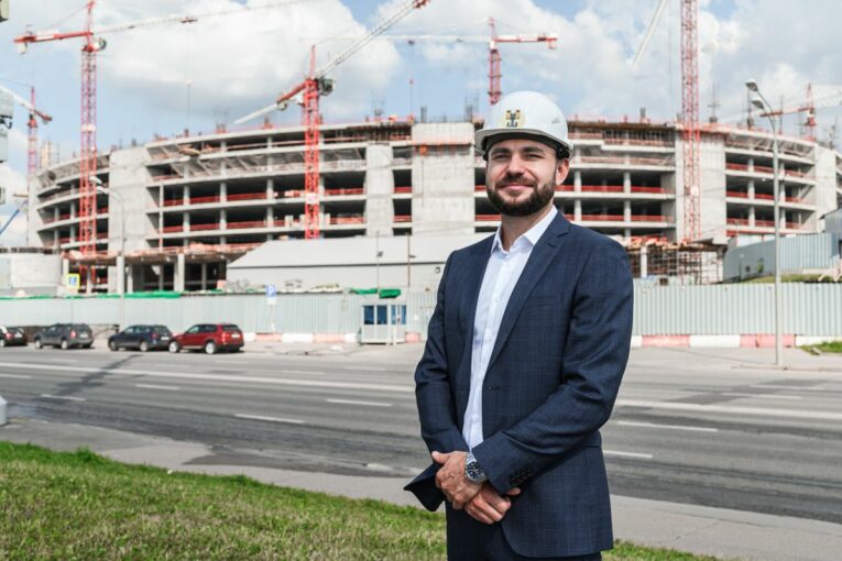 MYCRANE expands into short-term Rental Market with new crane types